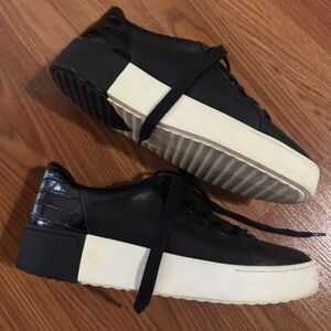 Vince Black Women’s Leather Platform Sneakers Sz 9 Designer Quiet Luxury Classic